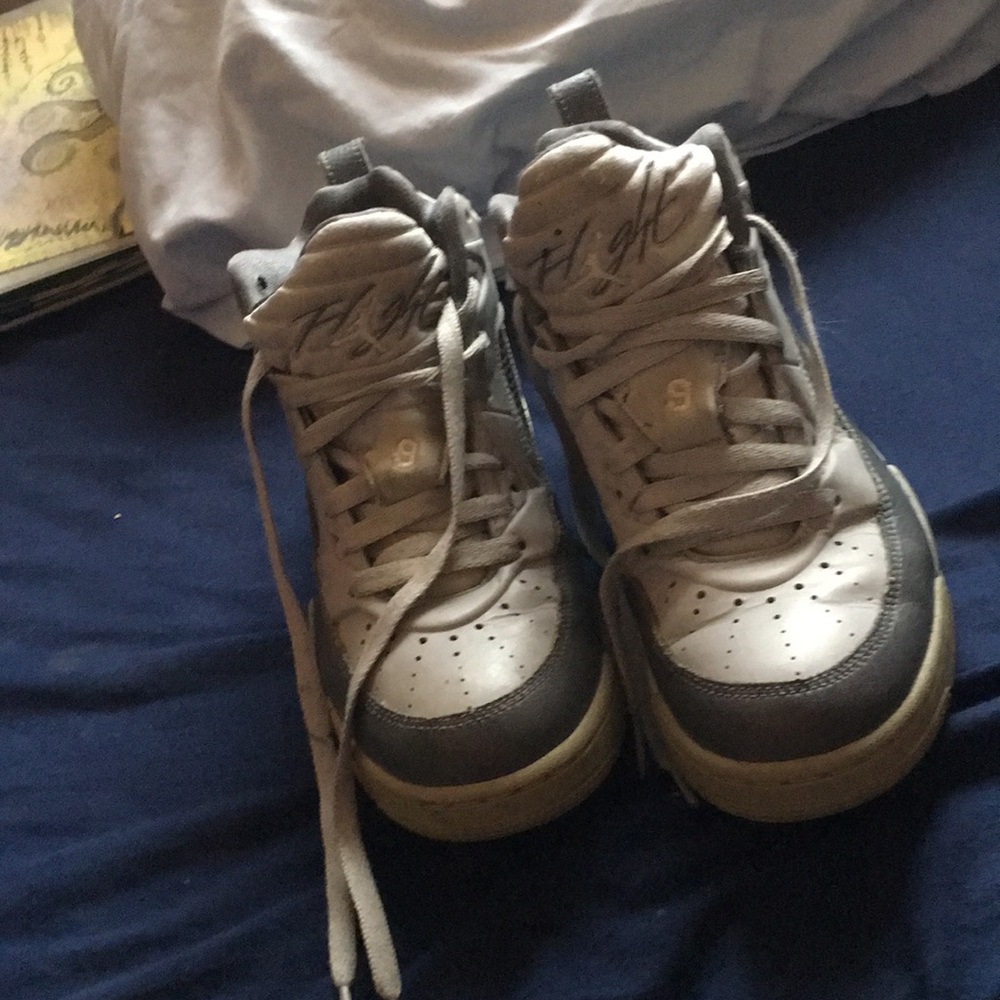 Jordan’s flight size 6